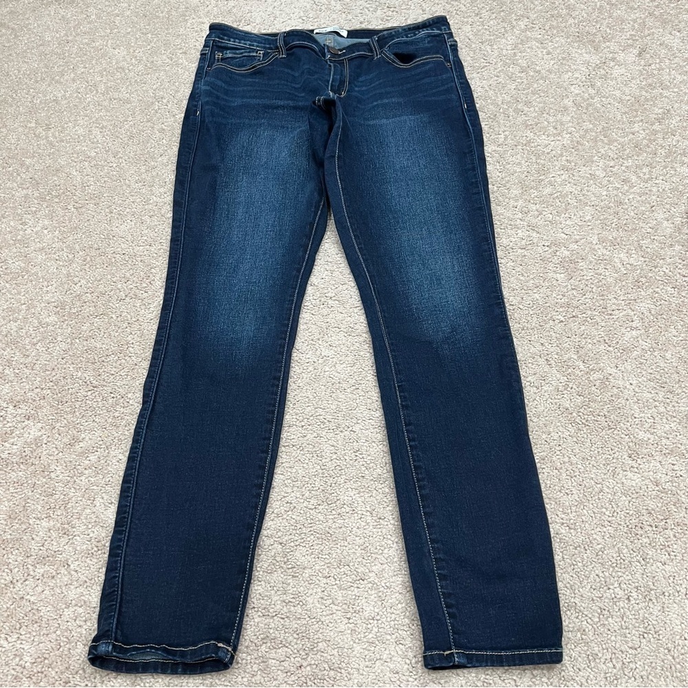 BKE Victoria Universal Fit Mid Rise Skinny Jeans Women’s Size 33x31.5